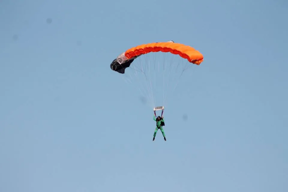 Cuau skydiving
